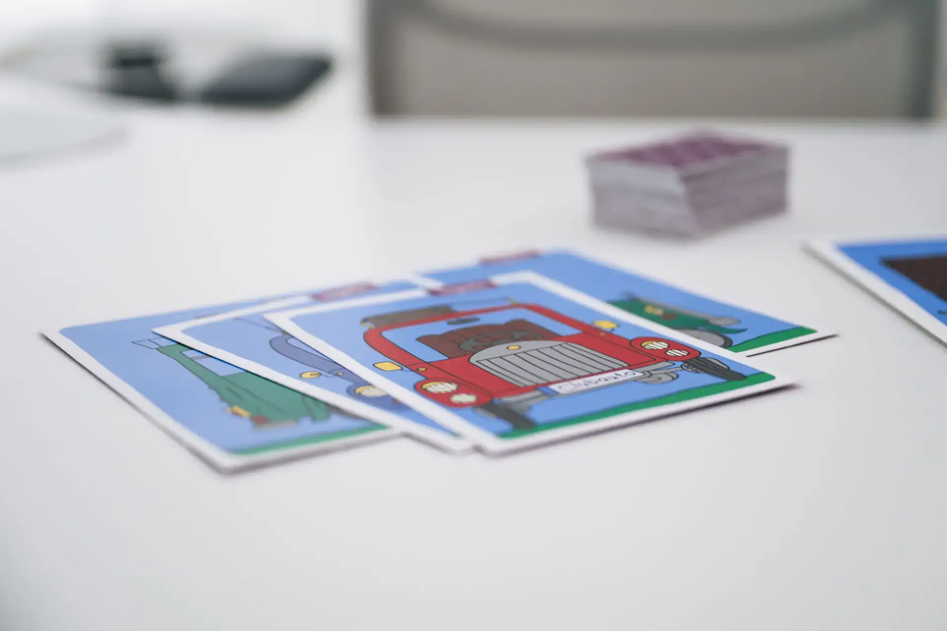 Bunte Bildkarten für die logopädische Therapie mit Kindern